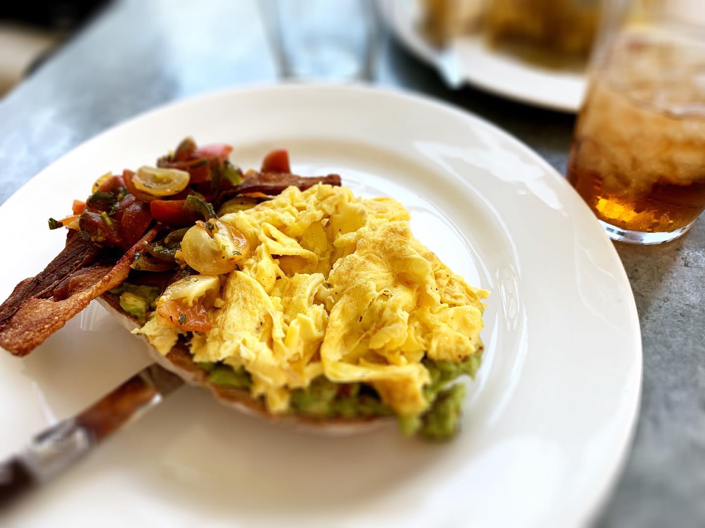 Desayuno de viaje en familia 